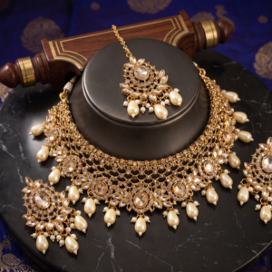 Classic White Kundan Choker Jewellery Set